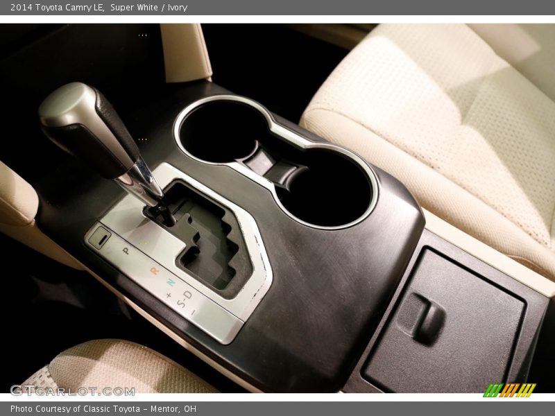 Super White / Ivory 2014 Toyota Camry LE