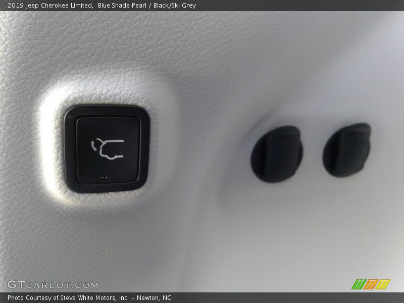 Blue Shade Pearl / Black/Ski Grey 2019 Jeep Cherokee Limited