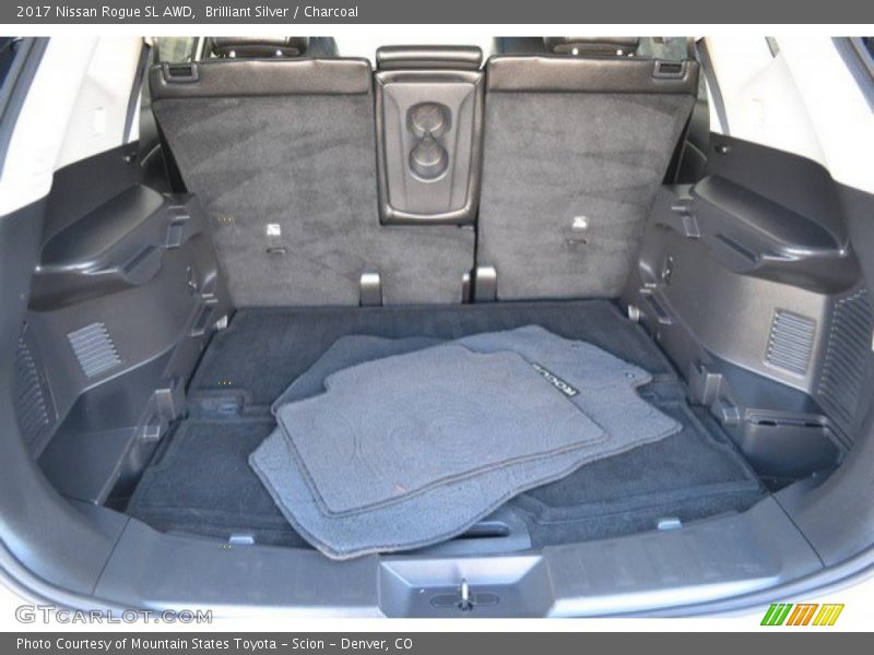 Brilliant Silver / Charcoal 2017 Nissan Rogue SL AWD