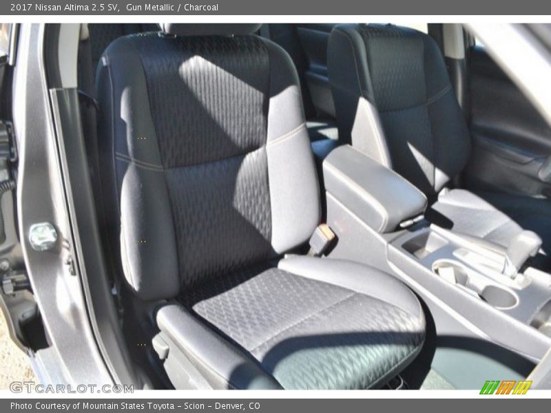 Gun Metallic / Charcoal 2017 Nissan Altima 2.5 SV