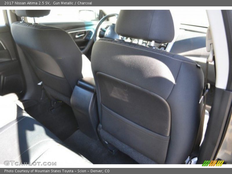 Gun Metallic / Charcoal 2017 Nissan Altima 2.5 SV