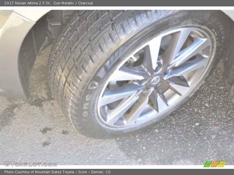 Gun Metallic / Charcoal 2017 Nissan Altima 2.5 SV