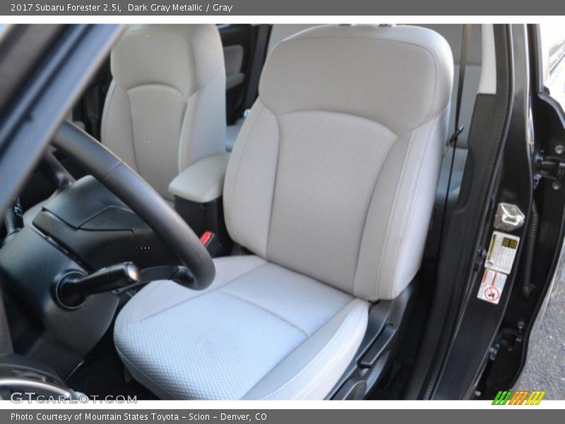 Dark Gray Metallic / Gray 2017 Subaru Forester 2.5i