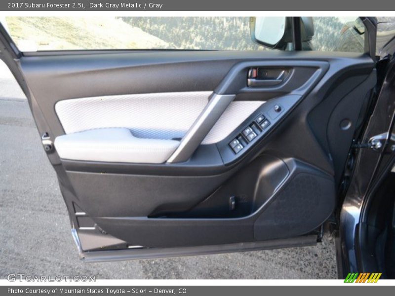 Dark Gray Metallic / Gray 2017 Subaru Forester 2.5i