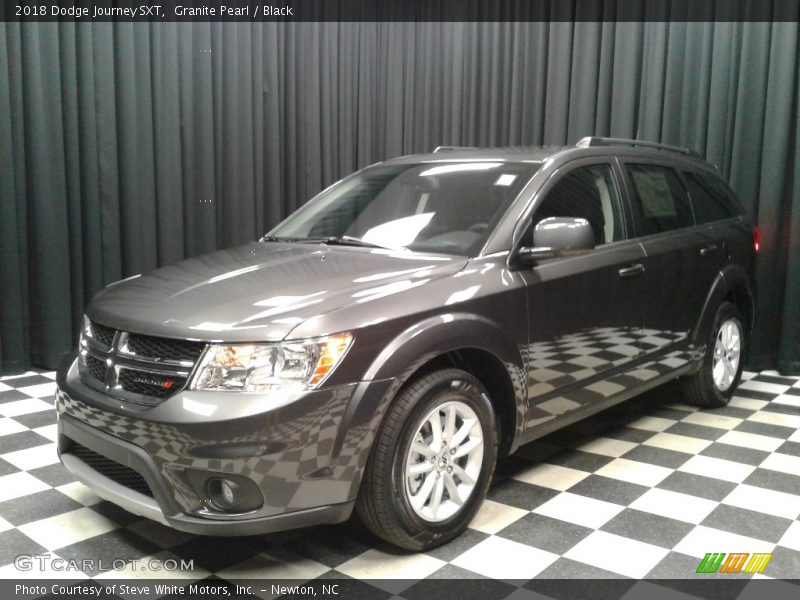 Granite Pearl / Black 2018 Dodge Journey SXT