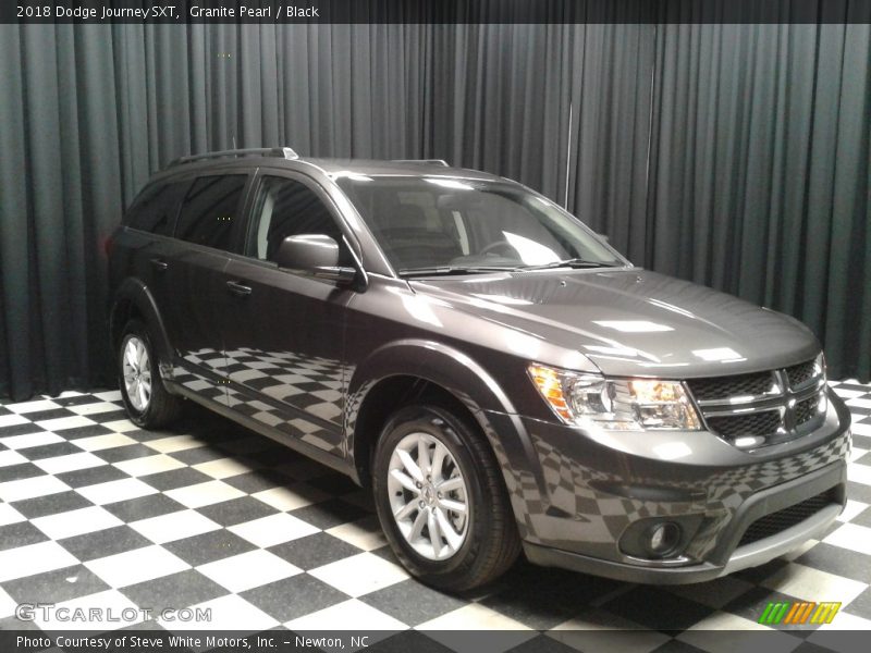 Granite Pearl / Black 2018 Dodge Journey SXT