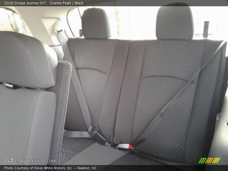 Granite Pearl / Black 2018 Dodge Journey SXT