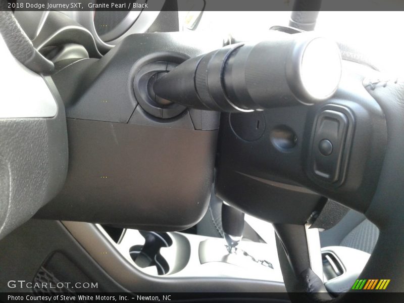 Granite Pearl / Black 2018 Dodge Journey SXT