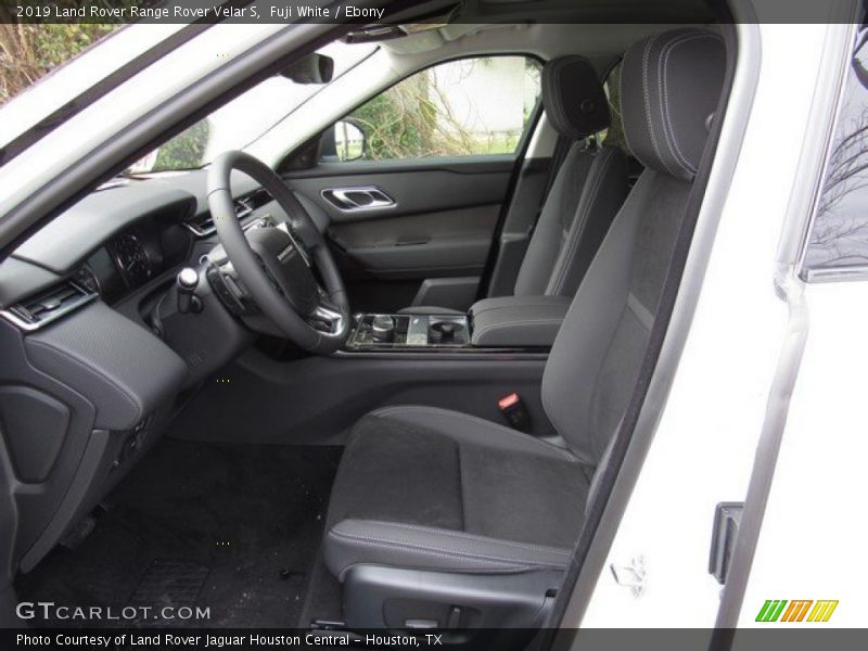 Fuji White / Ebony 2019 Land Rover Range Rover Velar S