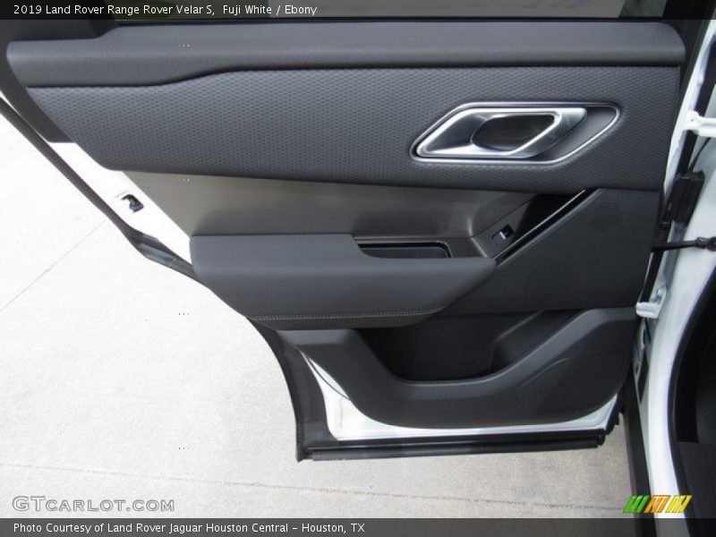 Fuji White / Ebony 2019 Land Rover Range Rover Velar S