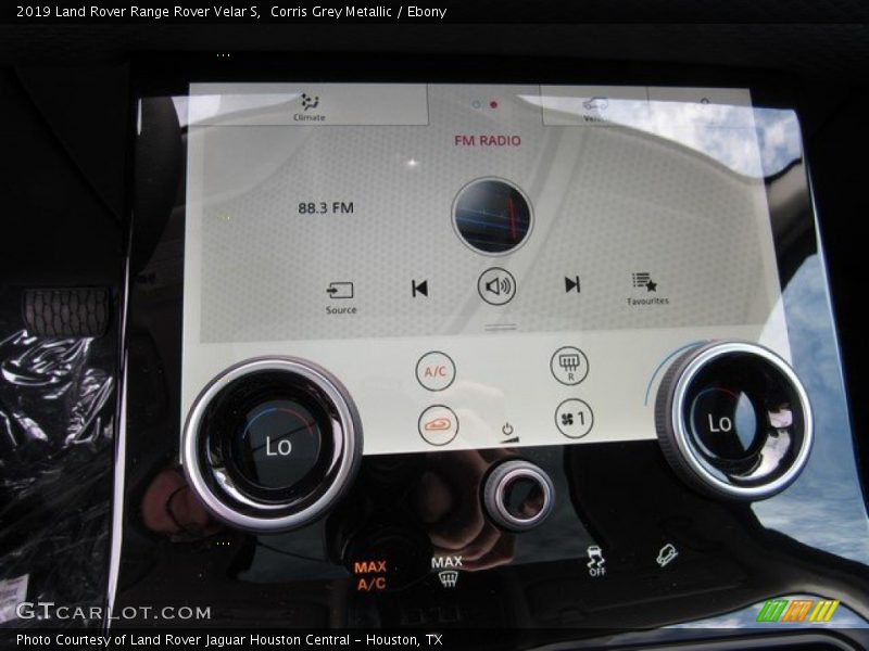 Corris Grey Metallic / Ebony 2019 Land Rover Range Rover Velar S