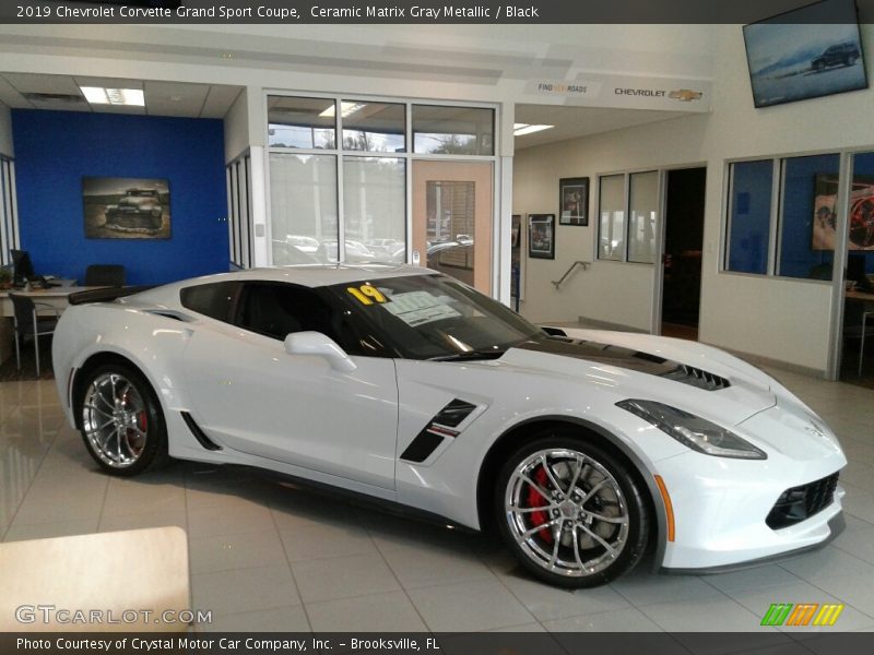 Front 3/4 View of 2019 Corvette Grand Sport Coupe