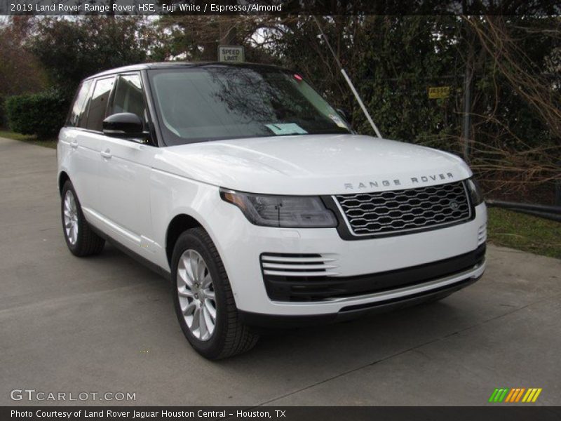 Fuji White / Espresso/Almond 2019 Land Rover Range Rover HSE