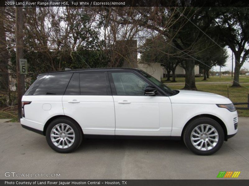 Fuji White / Espresso/Almond 2019 Land Rover Range Rover HSE