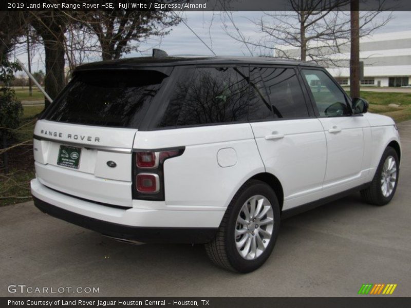 Fuji White / Espresso/Almond 2019 Land Rover Range Rover HSE