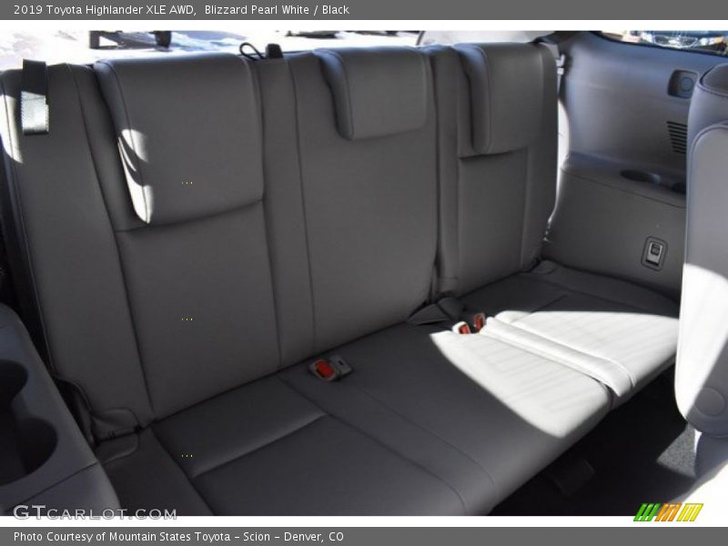 Blizzard Pearl White / Black 2019 Toyota Highlander XLE AWD
