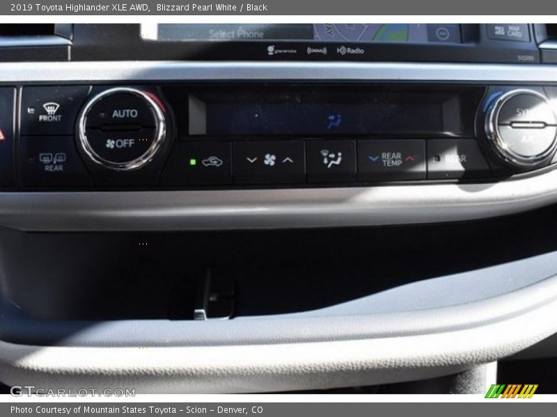 Blizzard Pearl White / Black 2019 Toyota Highlander XLE AWD