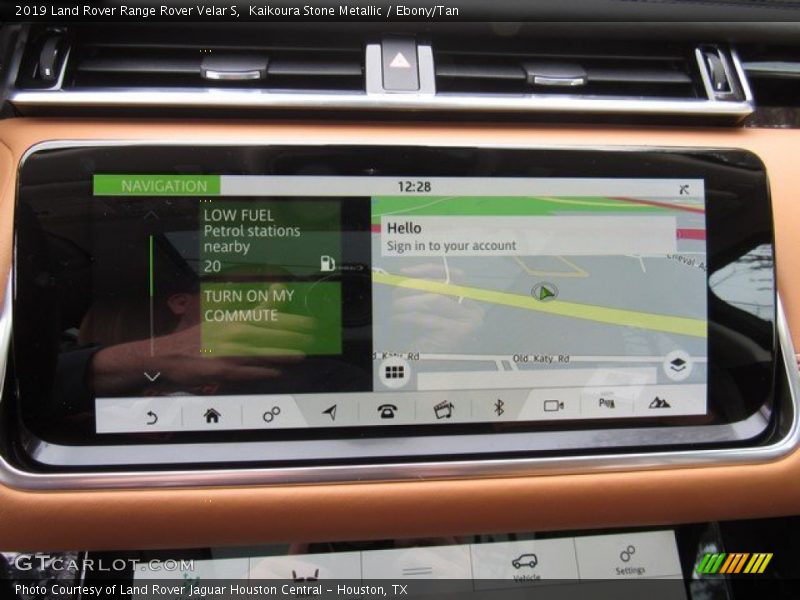 Navigation of 2019 Range Rover Velar S