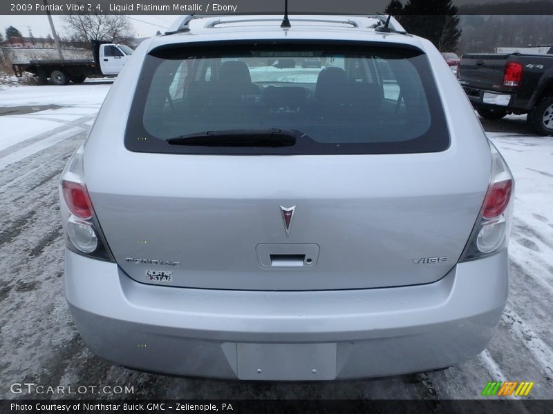 Liquid Platinum Metallic / Ebony 2009 Pontiac Vibe 2.4