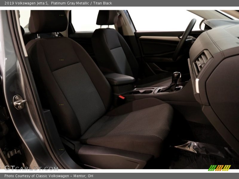 Platinum Gray Metallic / Titan Black 2019 Volkswagen Jetta S