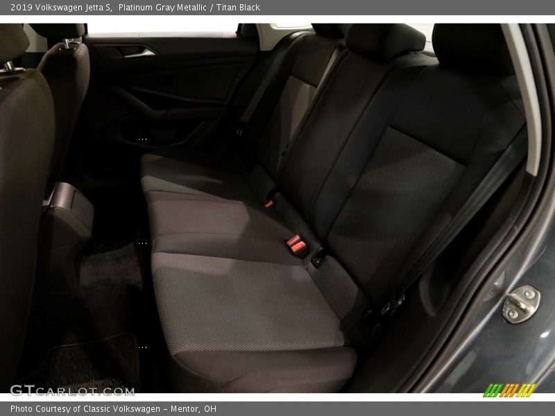 Platinum Gray Metallic / Titan Black 2019 Volkswagen Jetta S