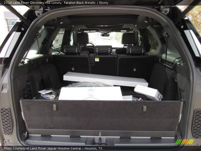 Farallon Black Metallic / Ebony 2019 Land Rover Discovery HSE Luxury