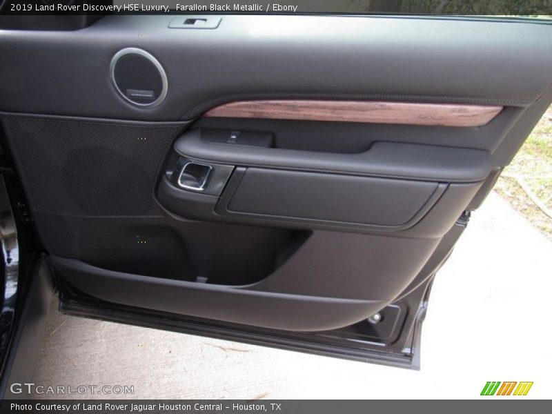 Farallon Black Metallic / Ebony 2019 Land Rover Discovery HSE Luxury