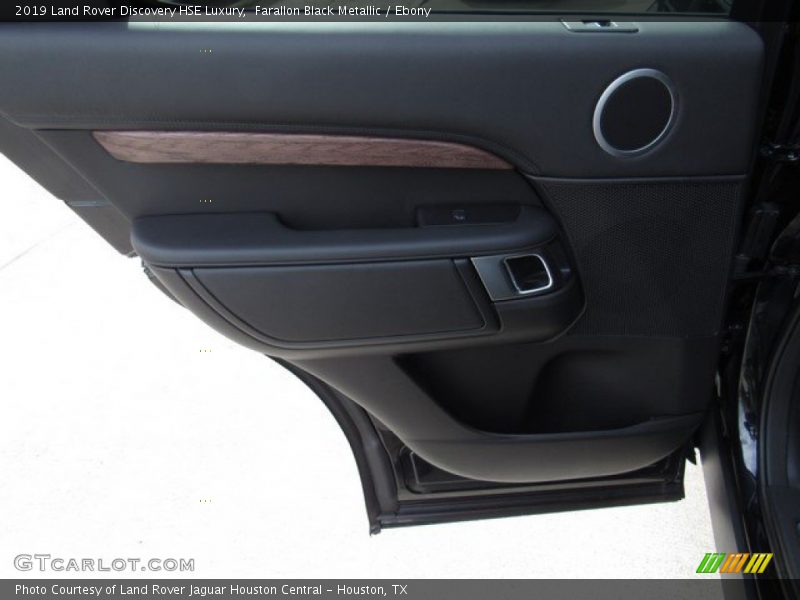 Farallon Black Metallic / Ebony 2019 Land Rover Discovery HSE Luxury