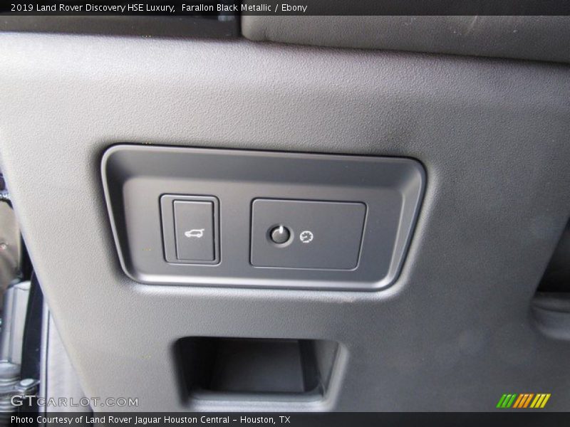 Farallon Black Metallic / Ebony 2019 Land Rover Discovery HSE Luxury