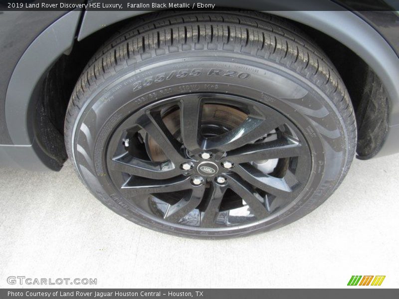 Farallon Black Metallic / Ebony 2019 Land Rover Discovery HSE Luxury