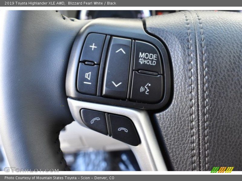 Blizzard Pearl White / Black 2019 Toyota Highlander XLE AWD