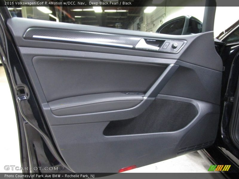 Deep Black Pearl / Black 2016 Volkswagen Golf R 4Motion w/DCC. Nav.