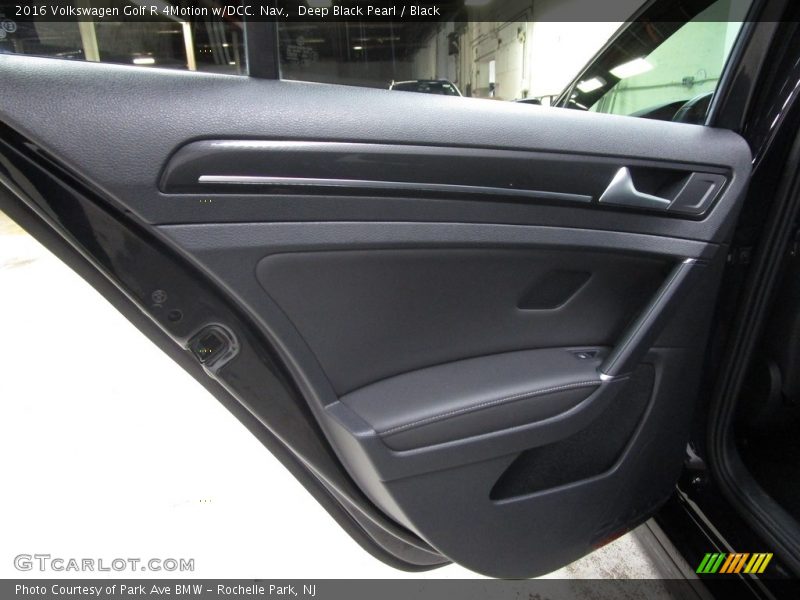 Deep Black Pearl / Black 2016 Volkswagen Golf R 4Motion w/DCC. Nav.