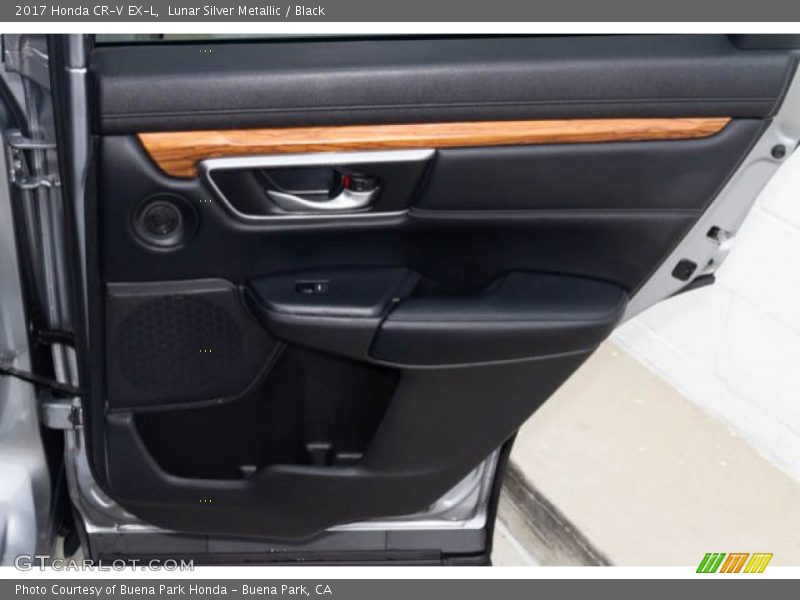 Lunar Silver Metallic / Black 2017 Honda CR-V EX-L