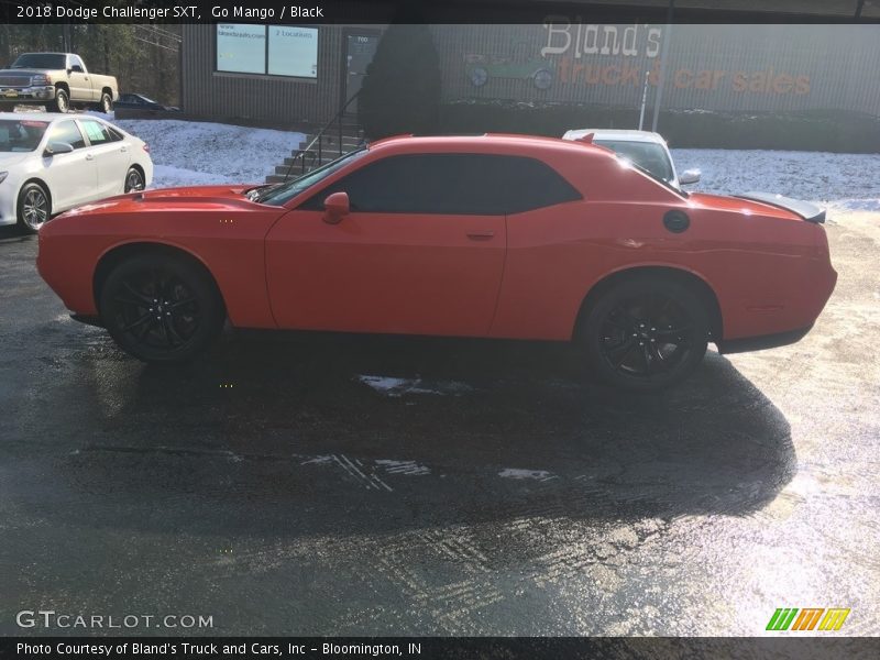 Go Mango / Black 2018 Dodge Challenger SXT