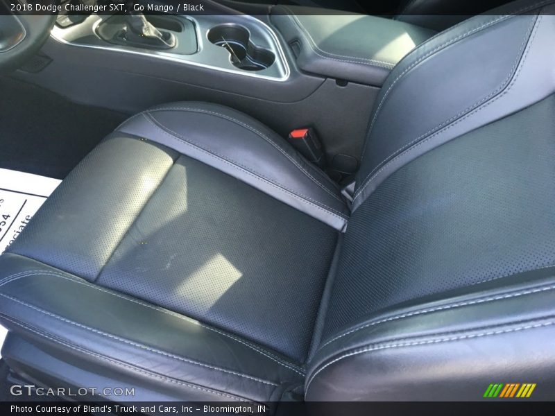 Go Mango / Black 2018 Dodge Challenger SXT