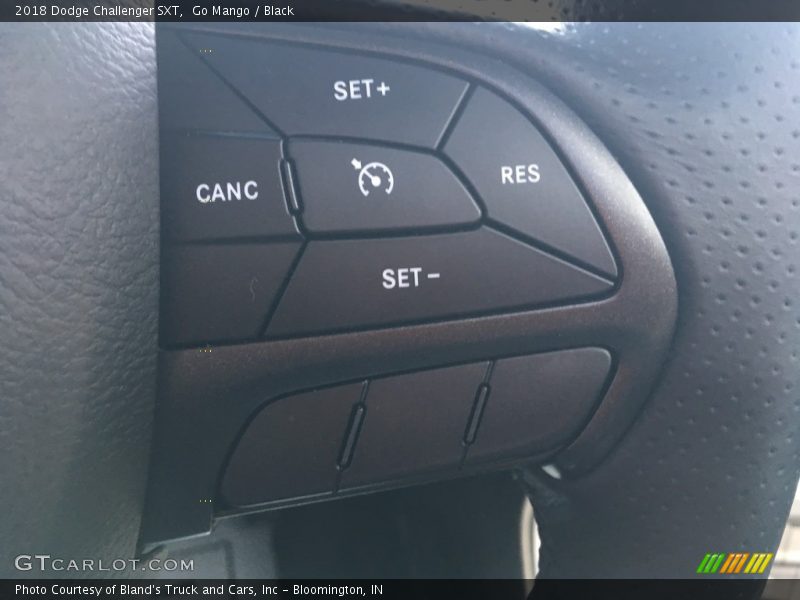 Go Mango / Black 2018 Dodge Challenger SXT