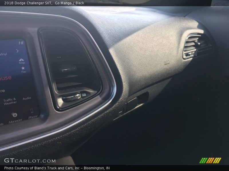 Go Mango / Black 2018 Dodge Challenger SXT