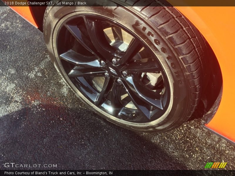 Go Mango / Black 2018 Dodge Challenger SXT