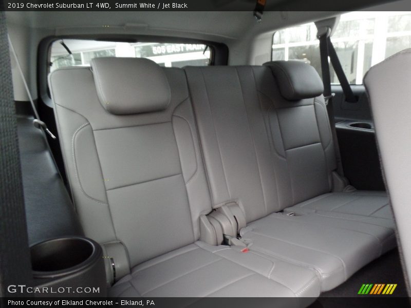 Summit White / Jet Black 2019 Chevrolet Suburban LT 4WD