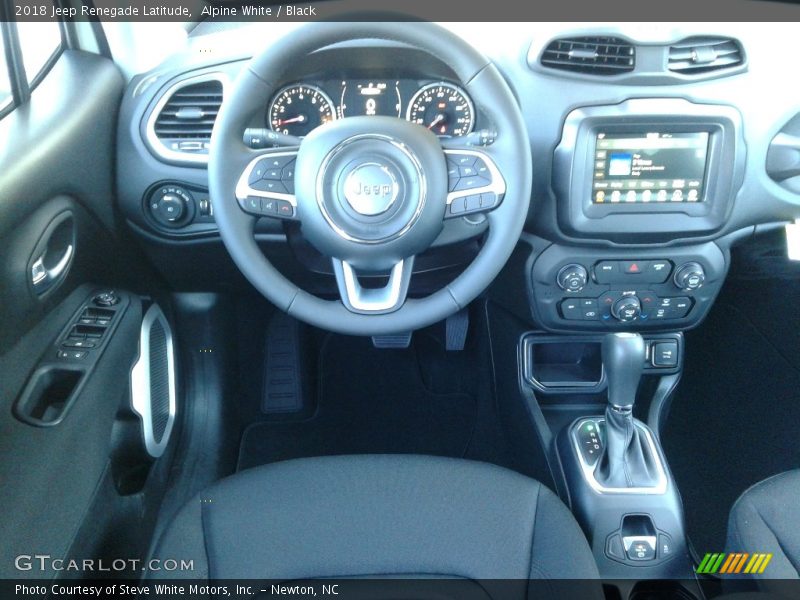 Alpine White / Black 2018 Jeep Renegade Latitude