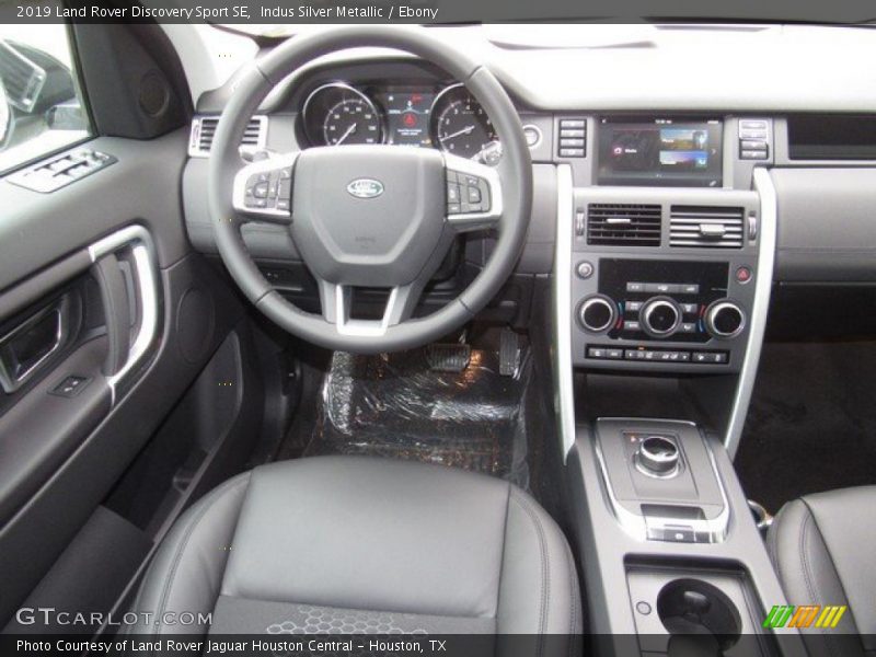 Indus Silver Metallic / Ebony 2019 Land Rover Discovery Sport SE