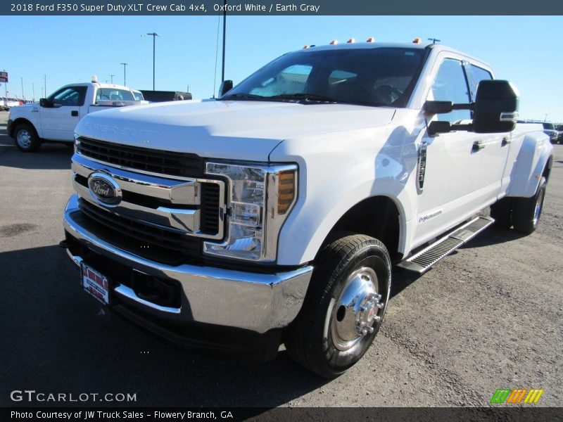 Oxford White / Earth Gray 2018 Ford F350 Super Duty XLT Crew Cab 4x4