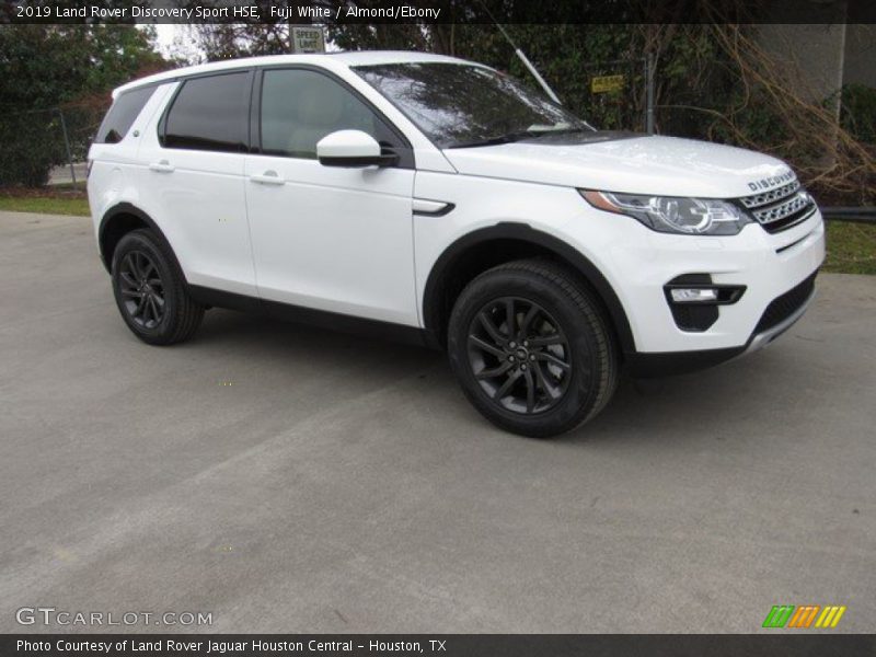 Fuji White / Almond/Ebony 2019 Land Rover Discovery Sport HSE