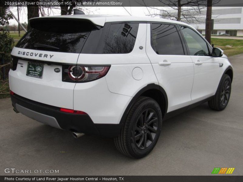 Fuji White / Almond/Ebony 2019 Land Rover Discovery Sport HSE