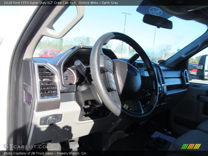 Oxford White / Earth Gray 2018 Ford F350 Super Duty XLT Crew Cab 4x4