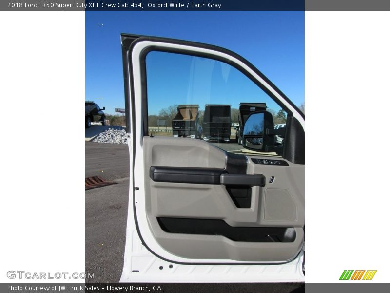 Oxford White / Earth Gray 2018 Ford F350 Super Duty XLT Crew Cab 4x4