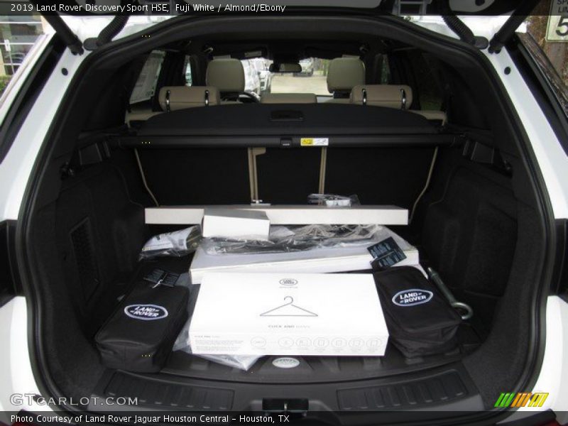  2019 Discovery Sport HSE Trunk