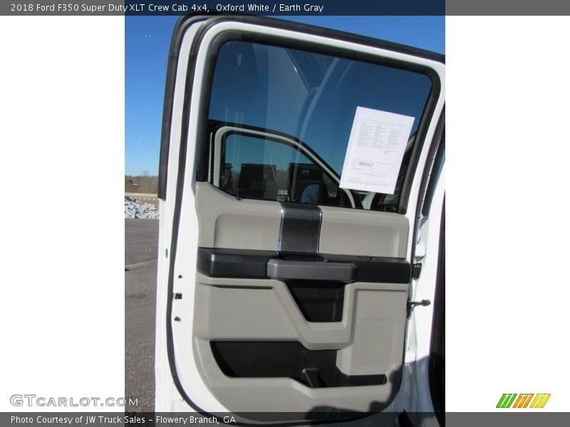 Oxford White / Earth Gray 2018 Ford F350 Super Duty XLT Crew Cab 4x4