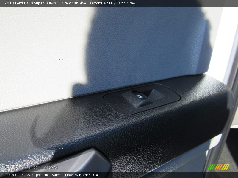 Oxford White / Earth Gray 2018 Ford F350 Super Duty XLT Crew Cab 4x4